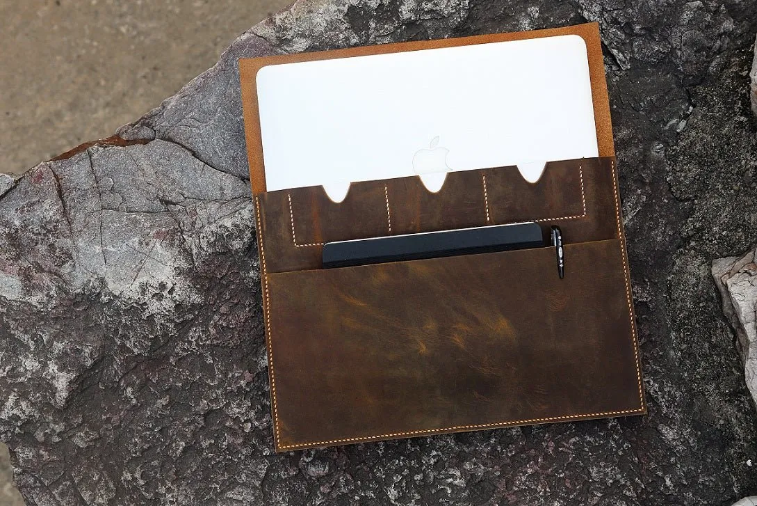 Mens rustic distressed genuine leather macbook pro case portfolio