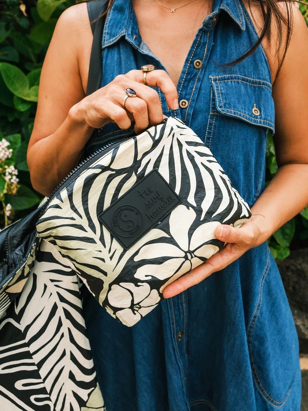 T&C Surf x Aloha Collection Tropic Day Small Pouch