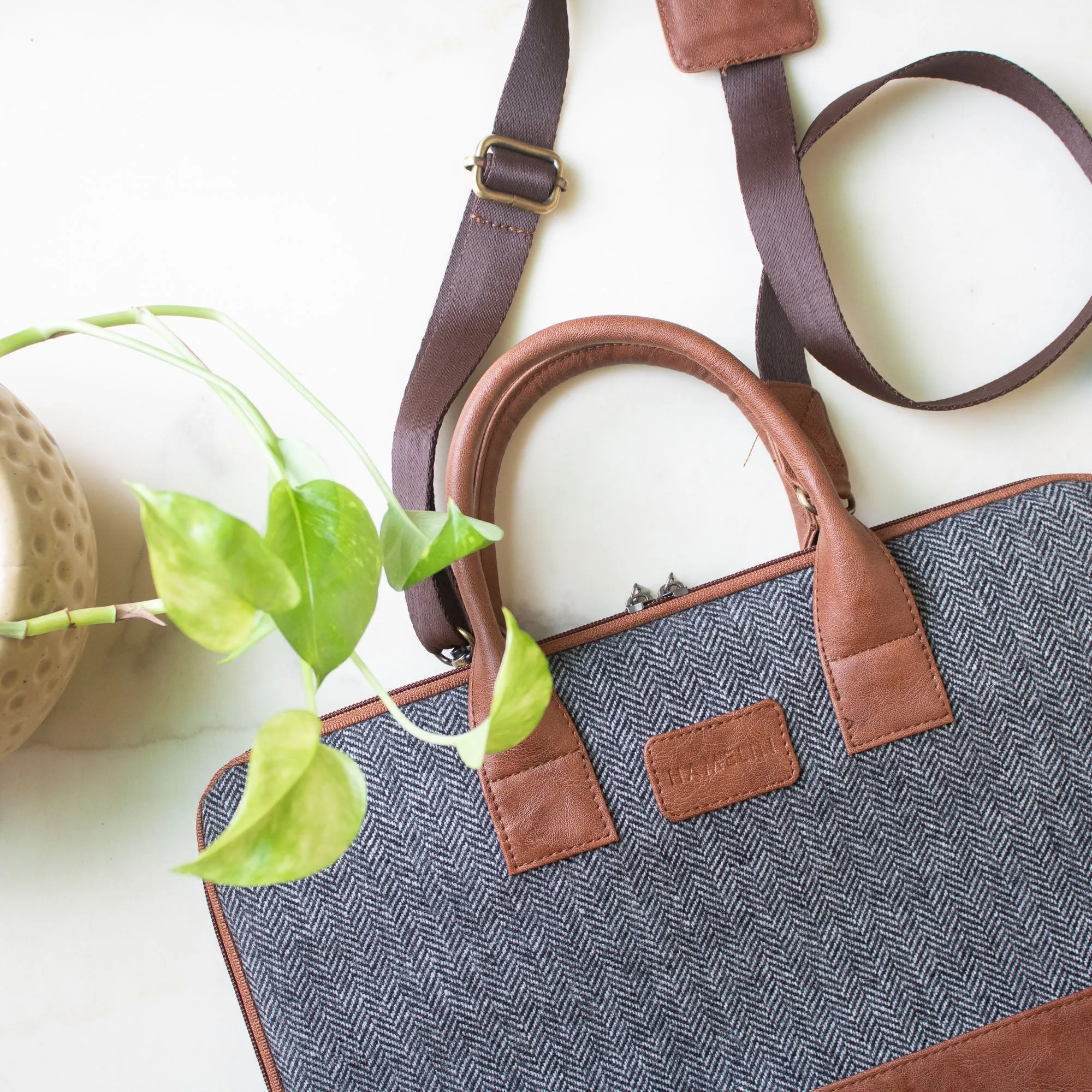 Theo Sleek Laptop Bag (Grey Herringbone) - SAMPLE SALE