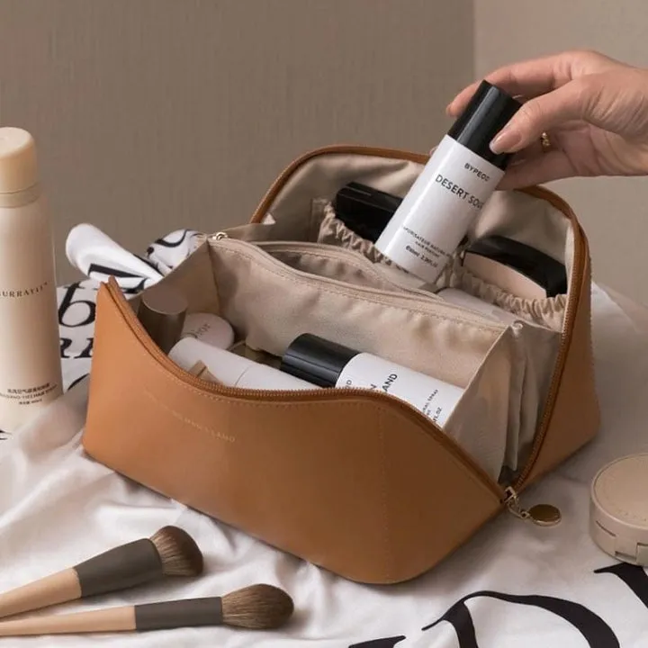 Women - Cosmetic Bag - Luxurious Design - Stylish Makeup Organizer